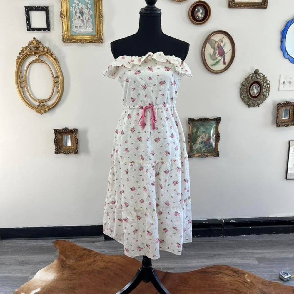 Vintage Y2K White Floral Eyelet Off-Shoulder Cottagecore Dress